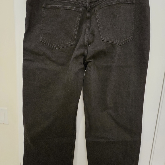 Abercrombie & Fitch Women's 90's Relaxed High Rise Black Jeans. 34 X 18. NWT. - Picture 6 of 6